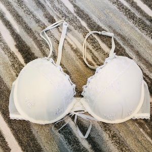 Gorgeous Off-white Lace Bra- 34C